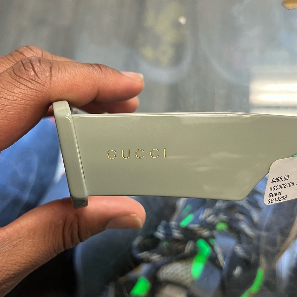 Grey Gucci Rectangular Sunglasses - Picture 6 of 7